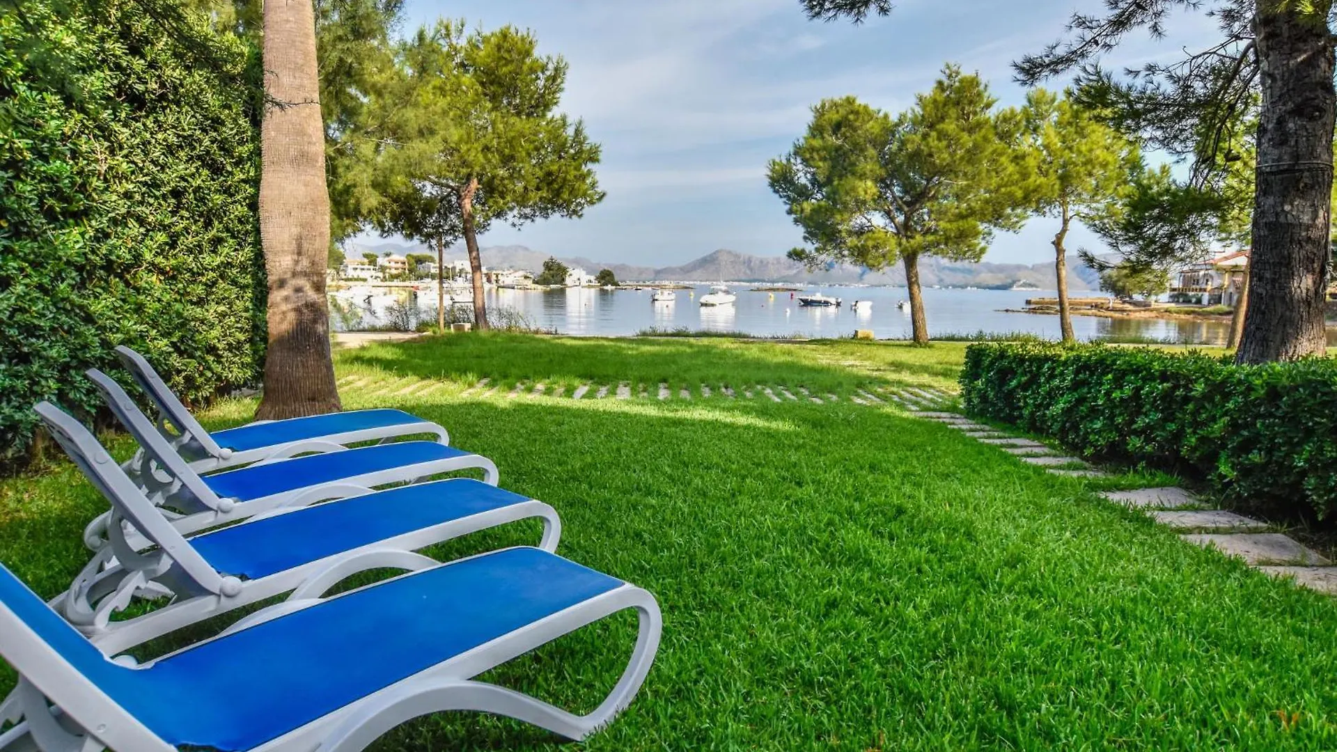 Holiday Home Es Clot By Interhome contacts